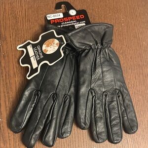 Prospeed Ladies Black Leather Gloves. Size L. New with tags